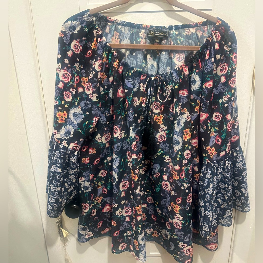 DG2 by Diane Gilman Floral Blouse Size Large